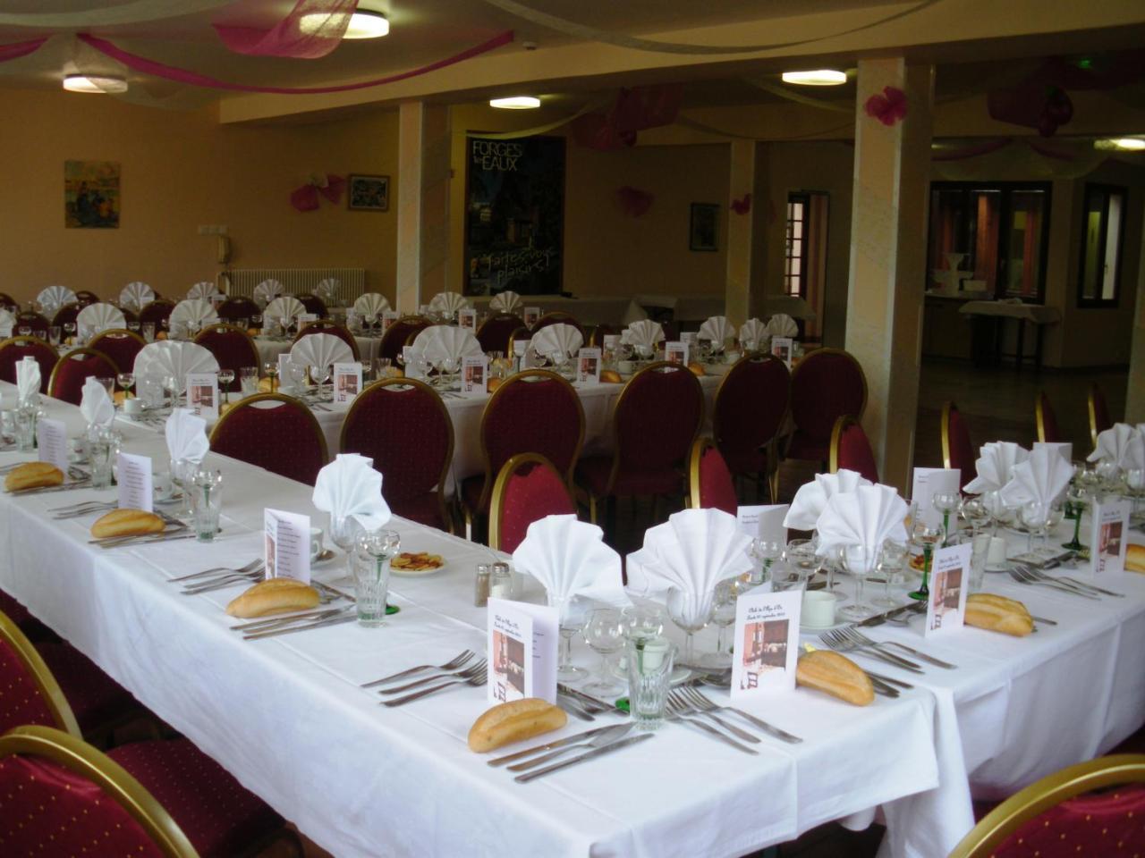 Logis - Et Restaurant Le Sofhotel 2* Forges-les-Eaux